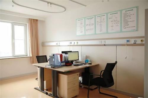 Crc去醫(yī)院推進(jìn)項(xiàng)目怎么穿合適？可以美甲染發(fā)嗎？(圖1)