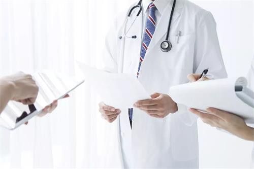 Crc去醫(yī)院推進(jìn)項(xiàng)目怎么穿合適？可以美甲染發(fā)嗎？(圖2)